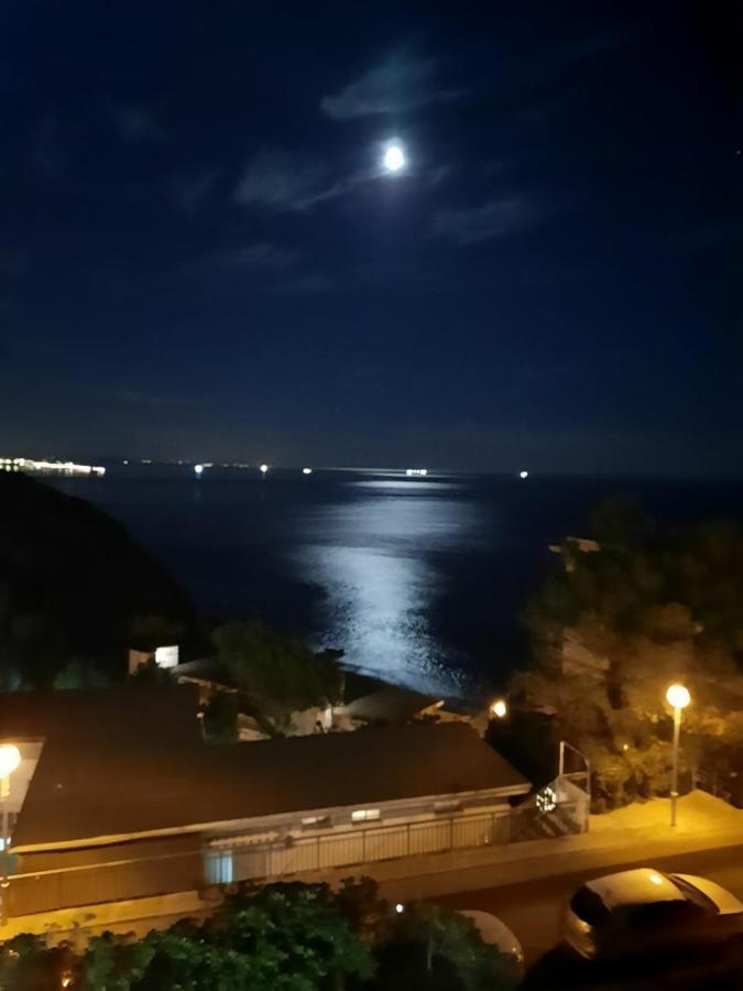 Jacqueline Daire Salou Dış mekan fotoğraf
