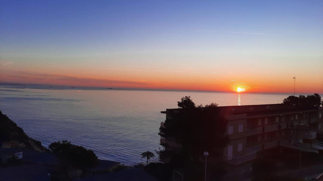 Jacqueline Daire Salou Dış mekan fotoğraf