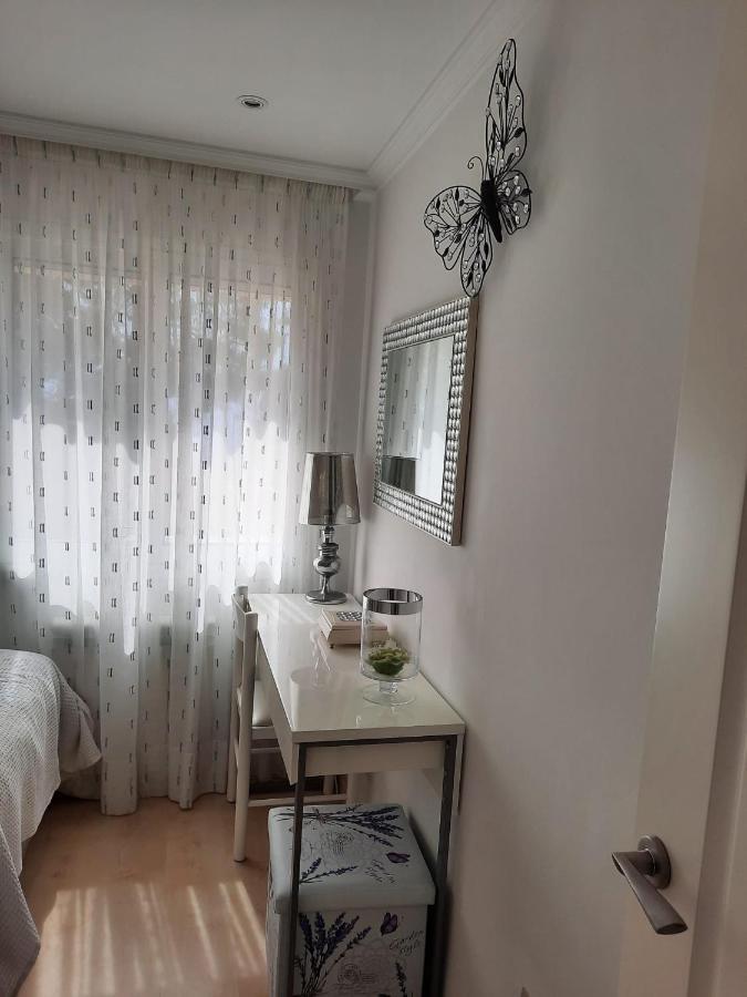 Jacqueline Daire Salou Dış mekan fotoğraf